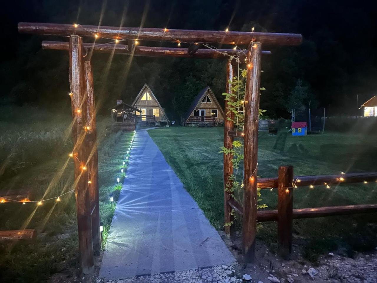Villa Cabanutze Satic Rucăr Esterno foto