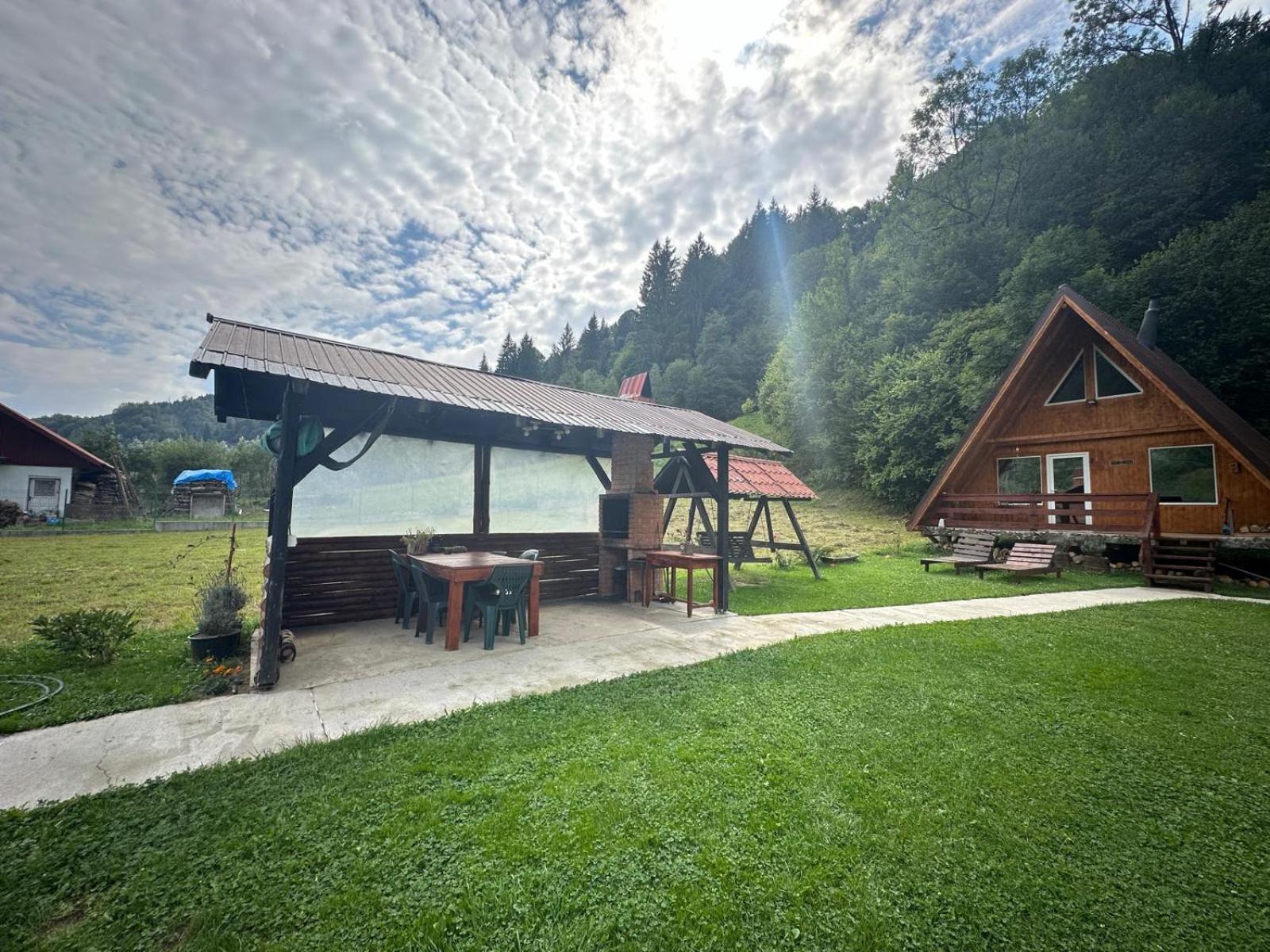 Villa Cabanutze Satic Rucăr Esterno foto